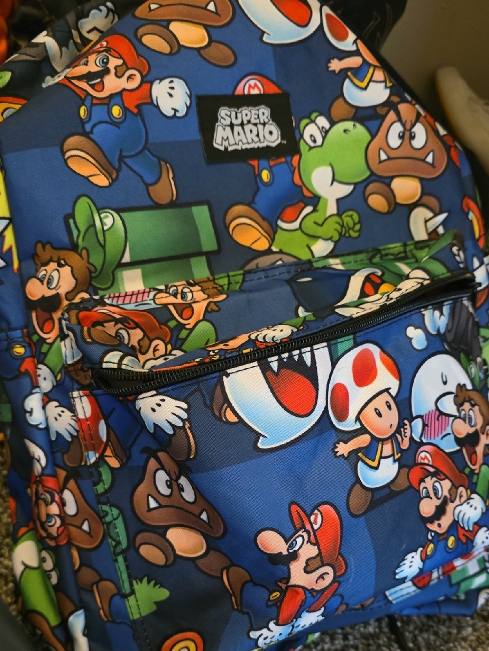 Super Mario Backpack - Picture 4 of 4
